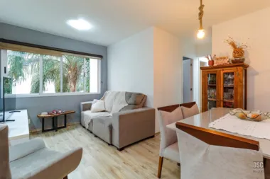 Apartamento para venda no bairro Vila Ipiranga em Porto Alegre