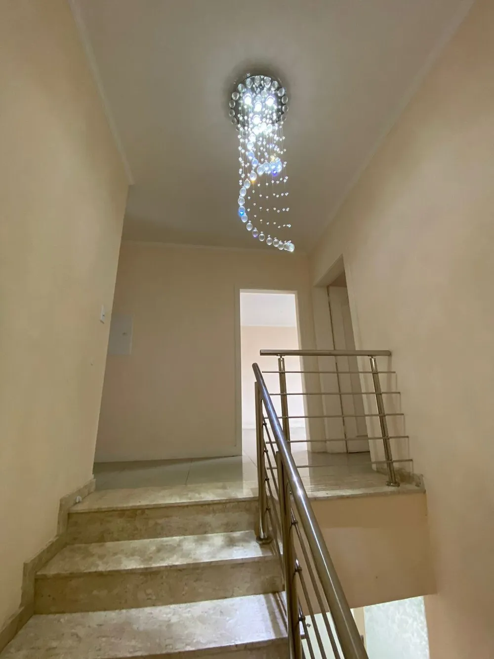 Casa para venda no bairro Chácara das Pedras em Porto Alegre
