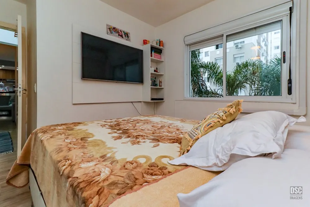 Apartamento para venda no bairro Vila Ipiranga em Porto Alegre