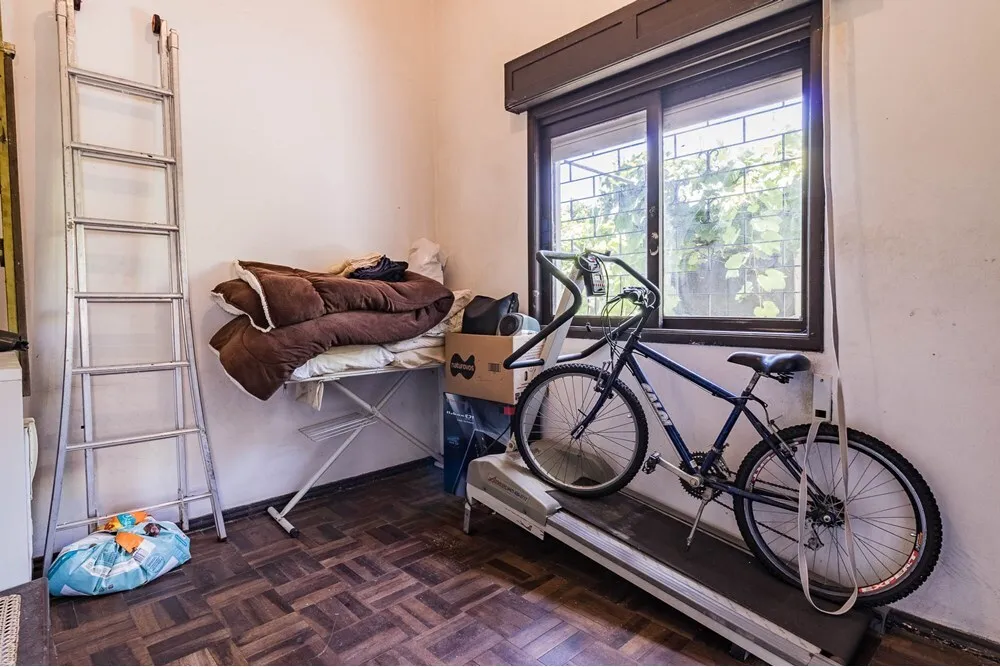 Casa para venda no bairro Partenon em Porto Alegre