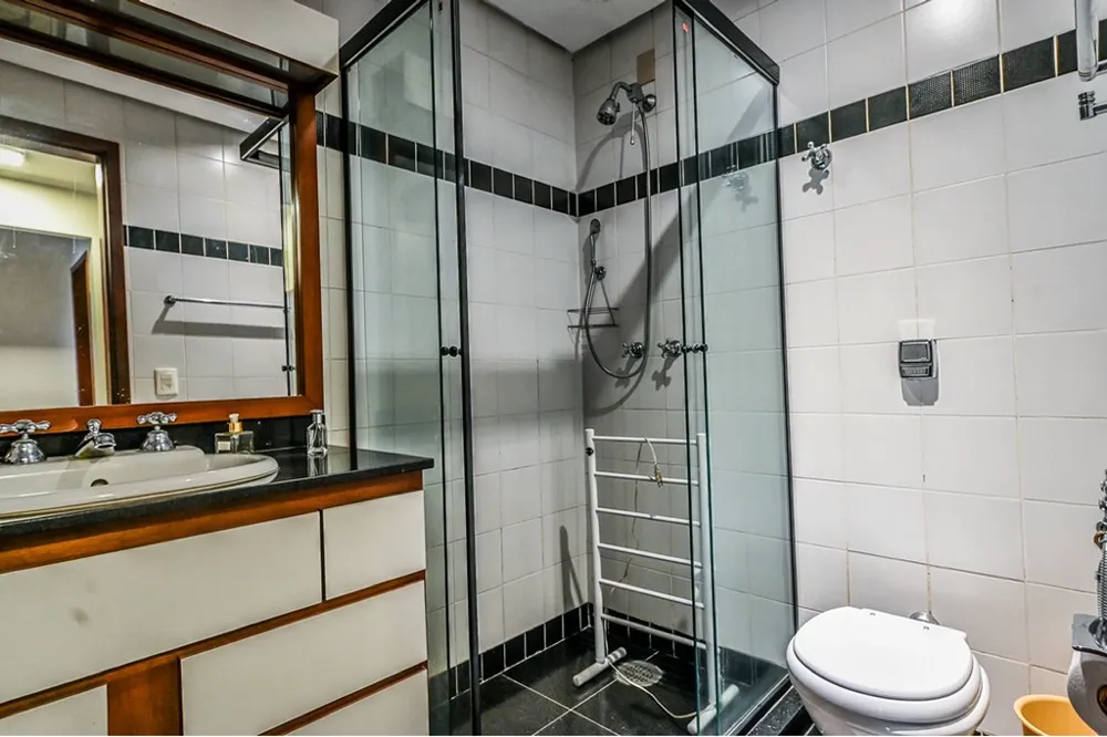 Casa em Condomínio para venda no bairro Três Figueiras em Porto Alegre