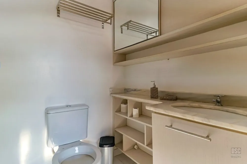 Apartamento para venda no bairro Vila Ipiranga em Porto Alegre