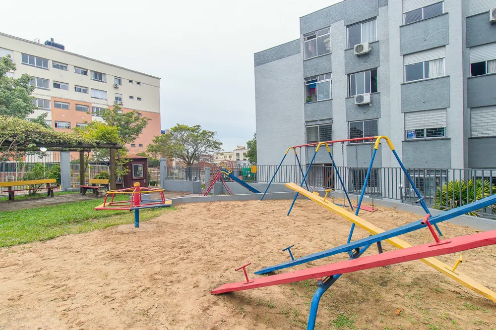 Apartamento para venda no bairro Vila Ipiranga em Porto Alegre