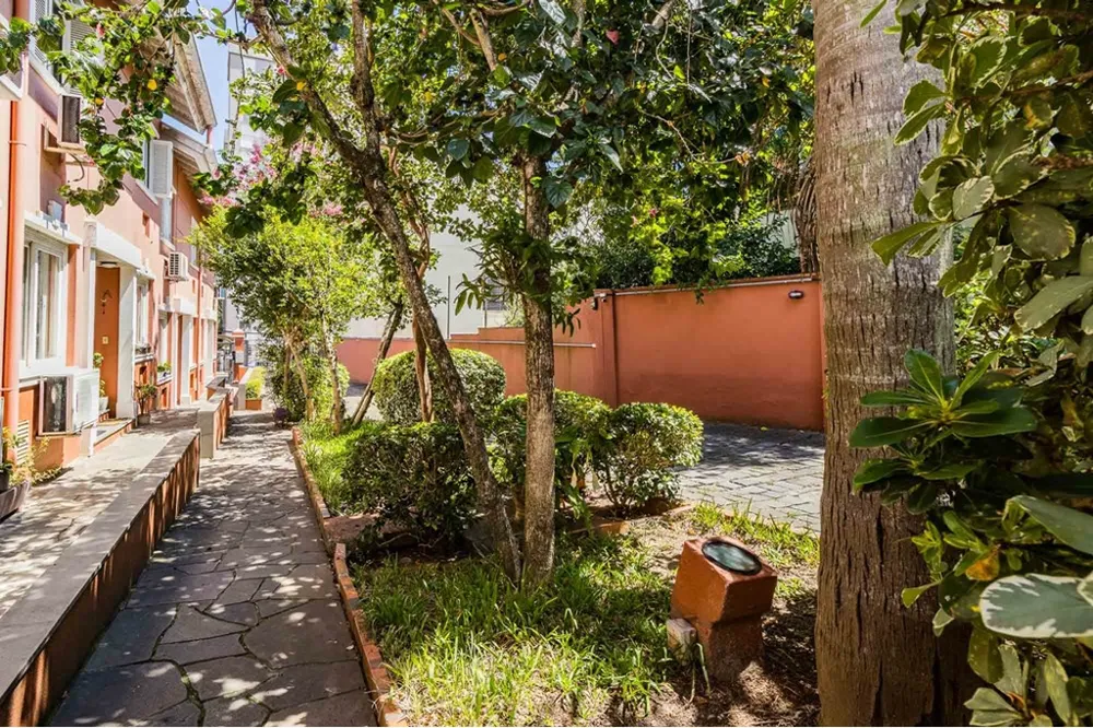 Casa em Condomínio para venda no bairro Teresópolis em Porto Alegre