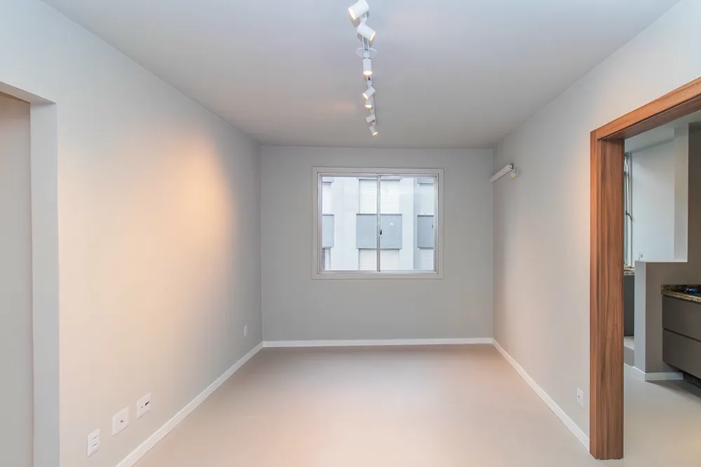 Apartamento para venda no bairro Vila Ipiranga em Porto Alegre