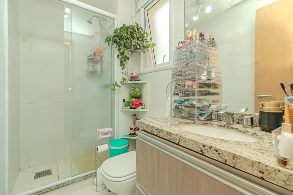 Apartamento para venda no bairro Passo da Areia em Porto Alegre
