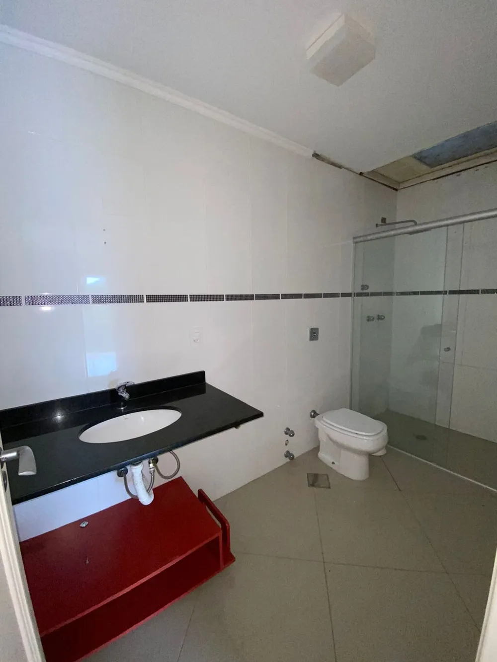 Casa para venda no bairro Chácara das Pedras em Porto Alegre