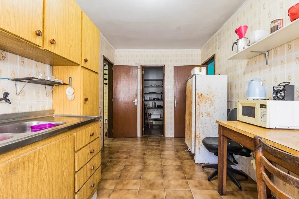Casa para venda no bairro Partenon em Porto Alegre