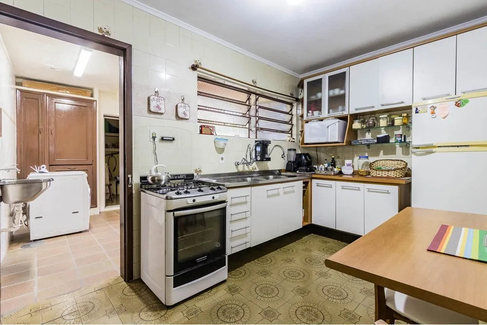 Casa para venda no bairro Vila Ipiranga em Porto Alegre