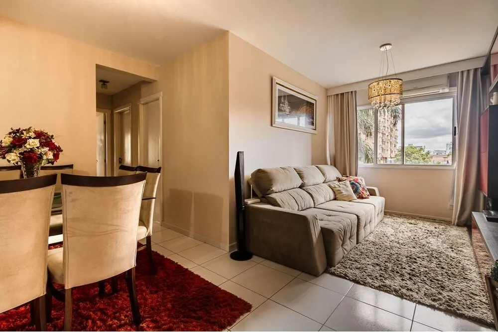 Apartamento para venda no bairro Vila Ipiranga em Porto Alegre