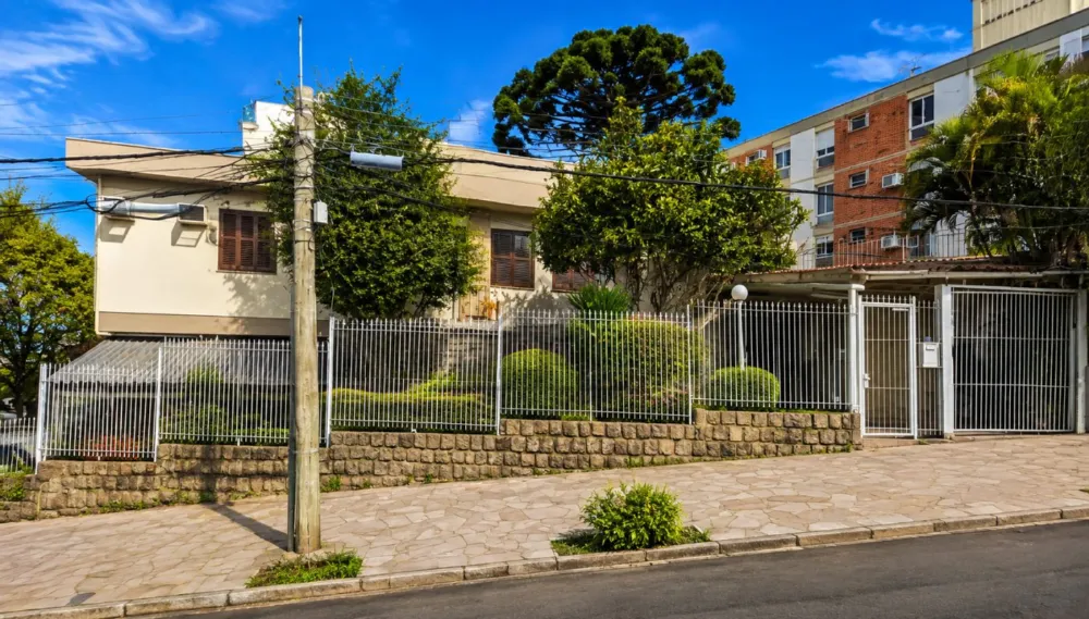 Casa 4 quartos para Venda no bairro Cristo Redentor em Porto Alegre