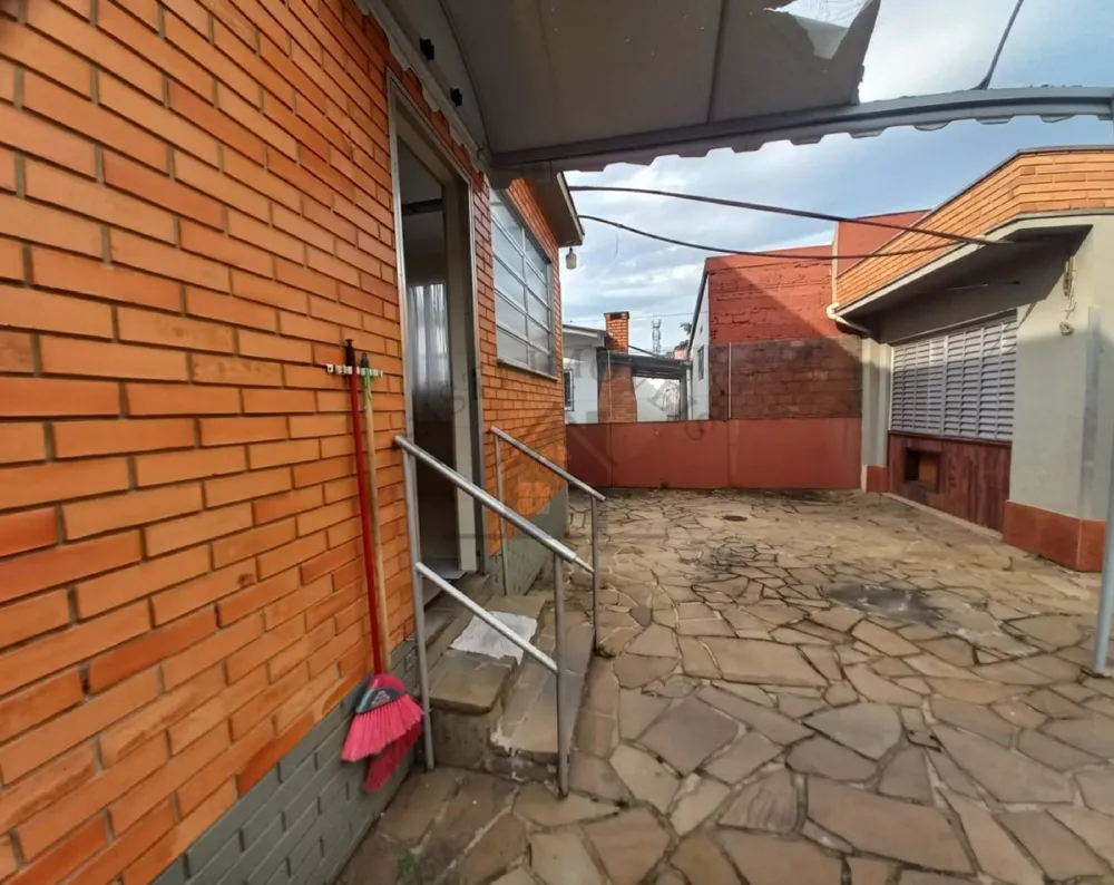 Casa 6 quartos para Venda no bairro Jardim São Pedro em Porto Alegre