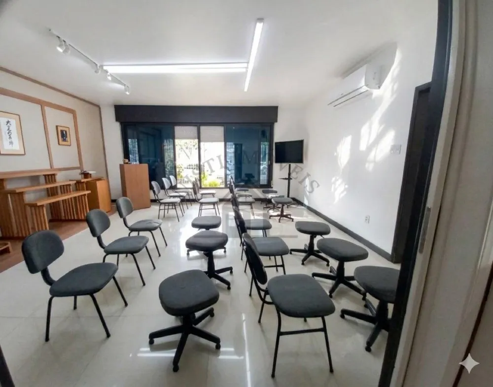 Casa 6 quartos para Venda no bairro Jardim São Pedro em Porto Alegre