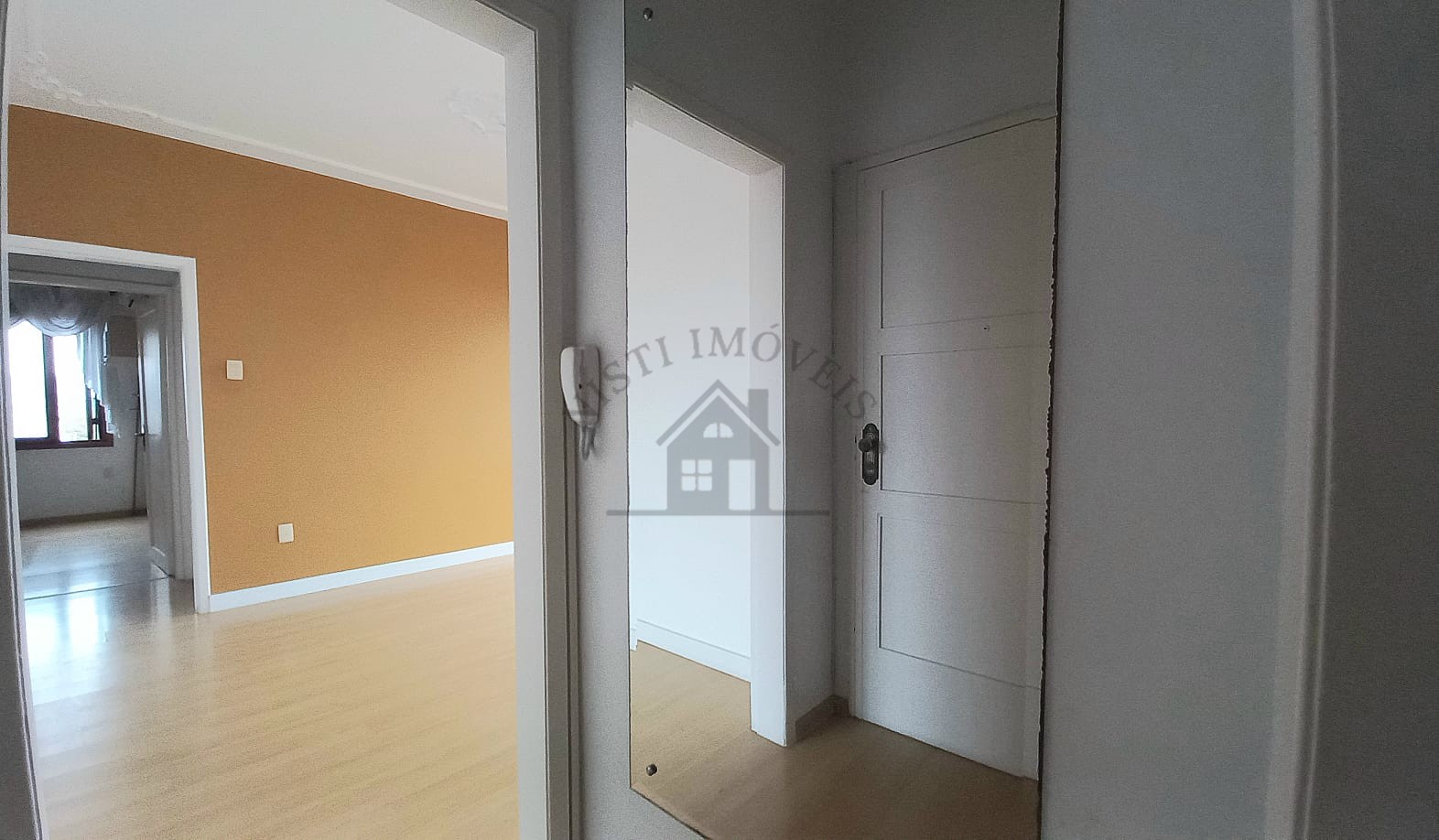 Apartamento 2 quartos para Venda no bairro São Geraldo em Porto Alegre