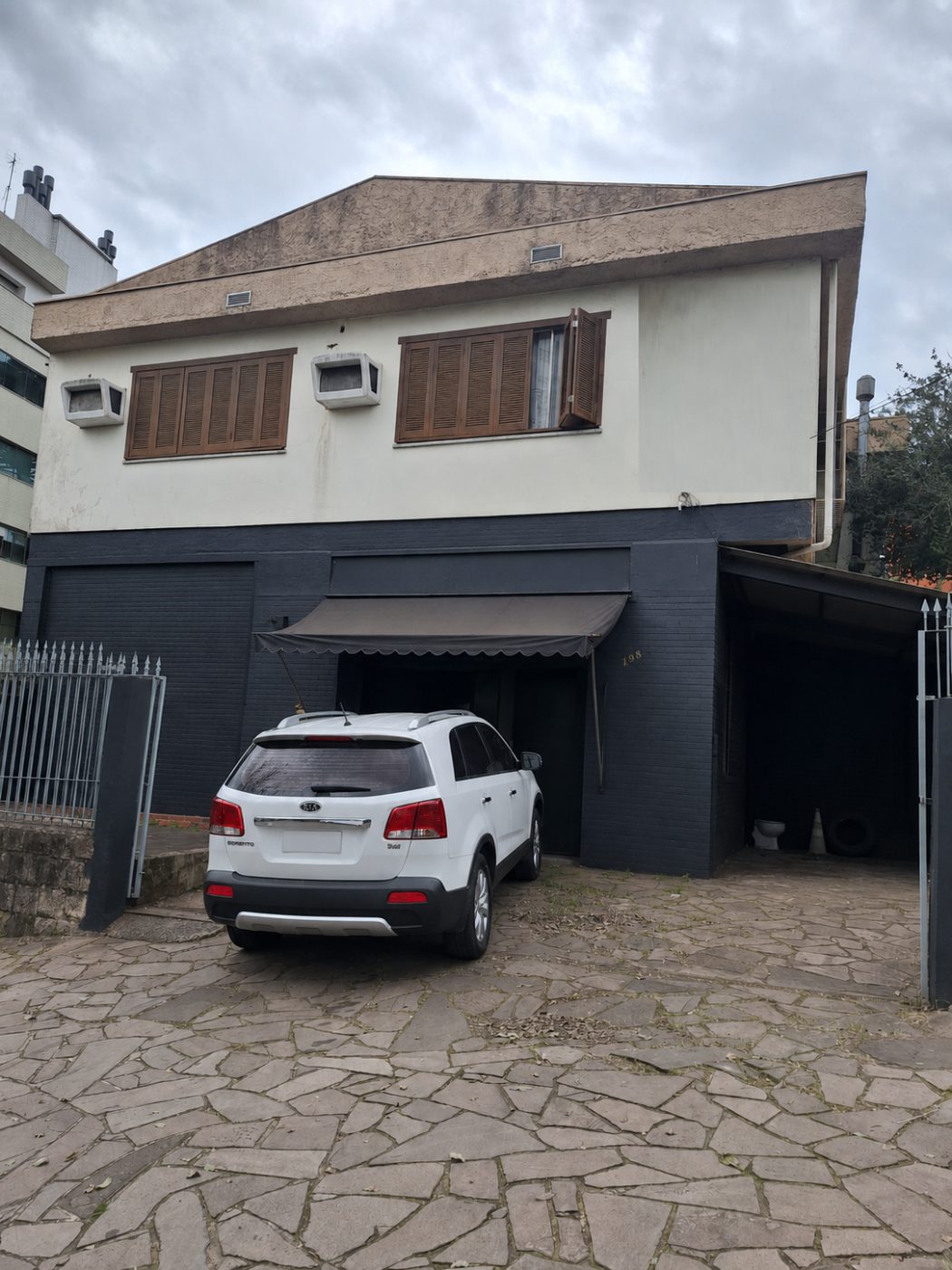 Casa 4 quartos para Venda no bairro Cristo Redentor em Porto Alegre