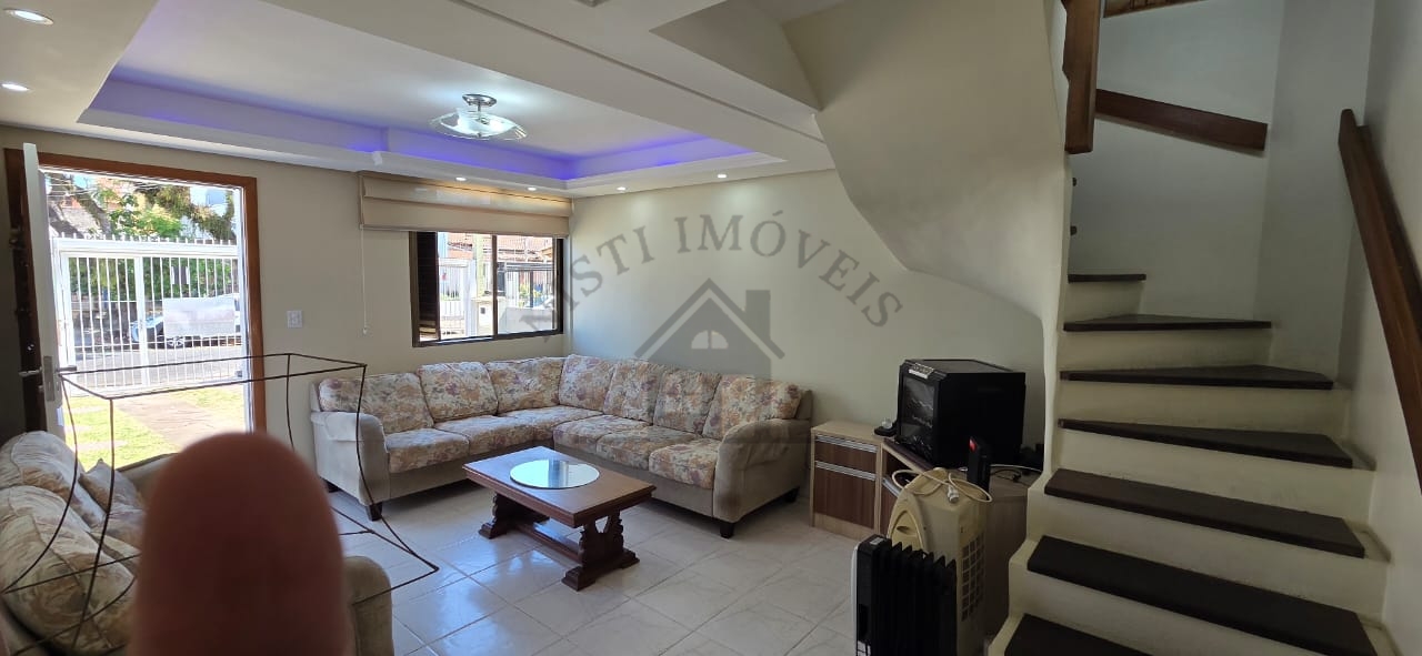 Casa 3 quartos para Venda no bairro JARDIM SABARÁ em Porto Alegre