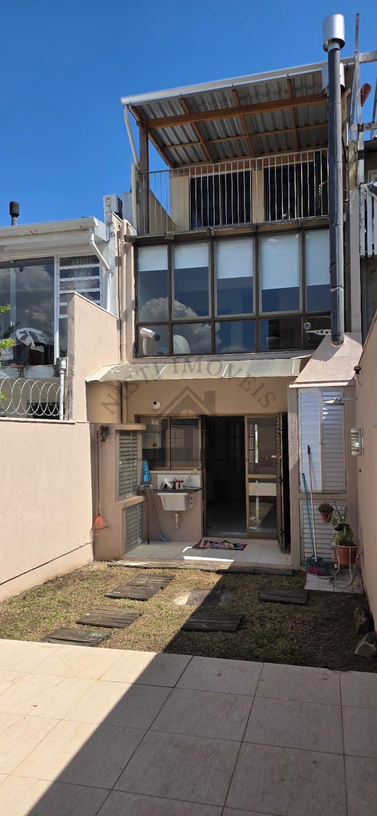 Casa 3 quartos para Venda no bairro JARDIM SABARÁ em Porto Alegre