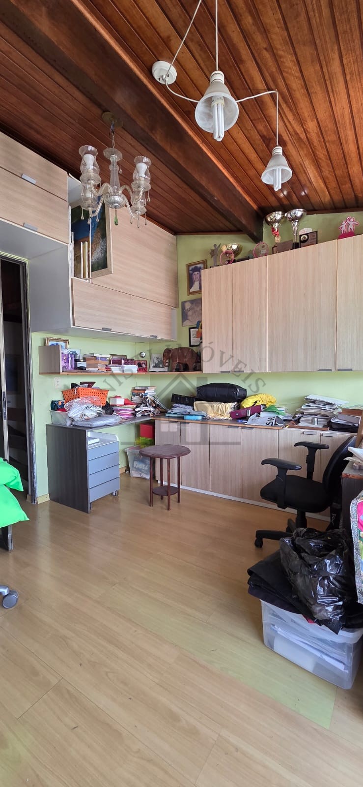 Casa 3 quartos para Venda no bairro JARDIM SABARÁ em Porto Alegre