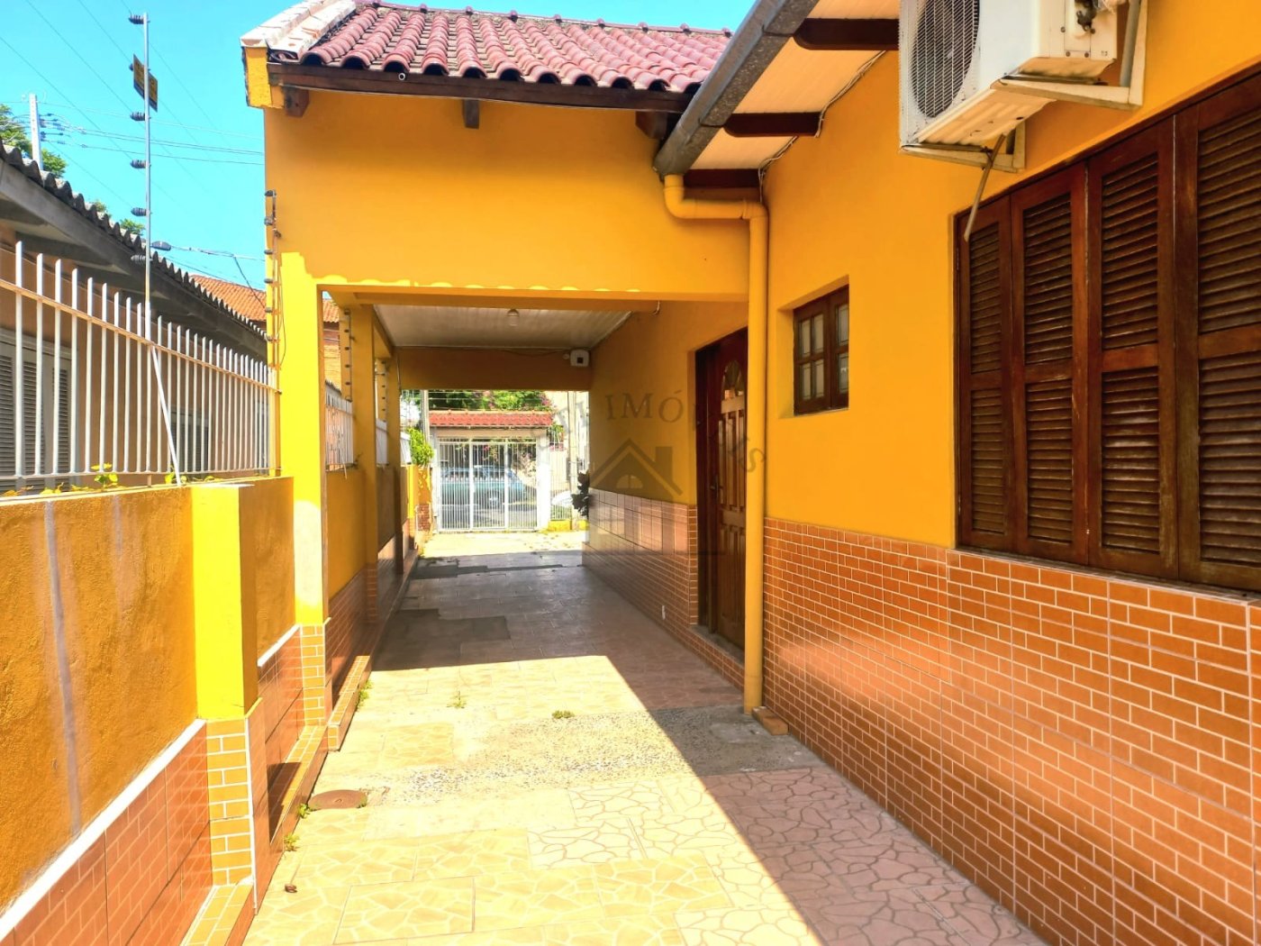 Casa 4 quartos para Venda no bairro Vila São José em Porto Alegre
