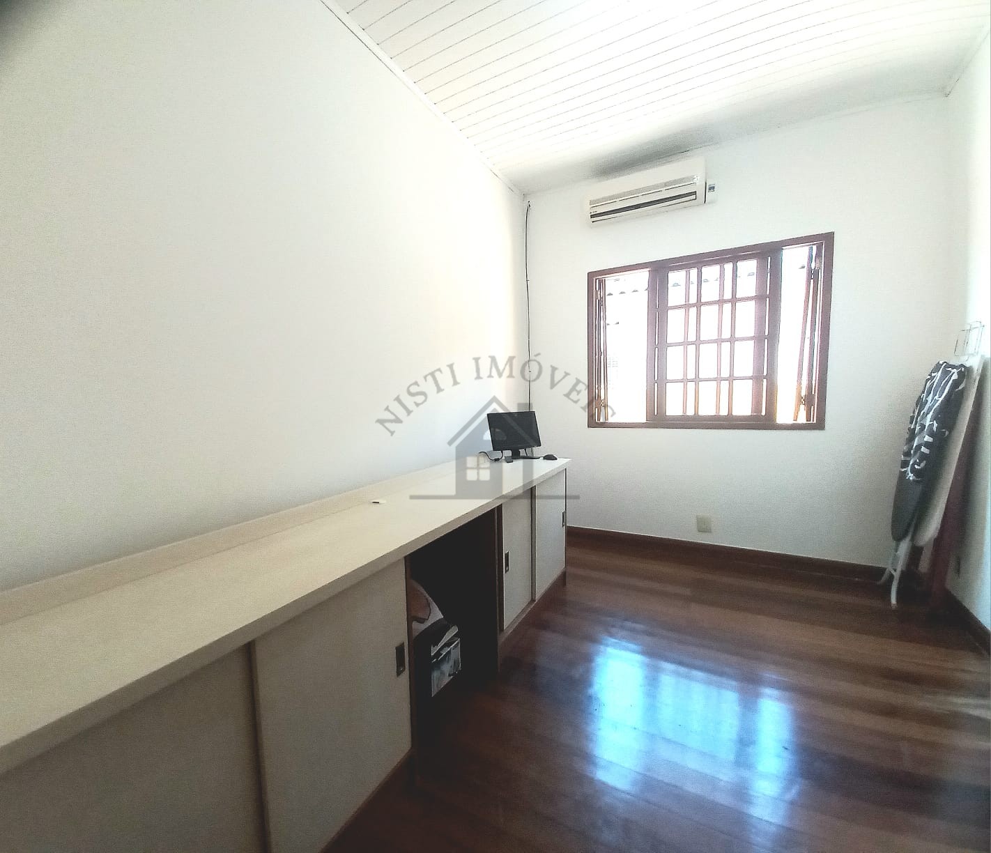 Casa 4 quartos para Venda no bairro Vila São José em Porto Alegre