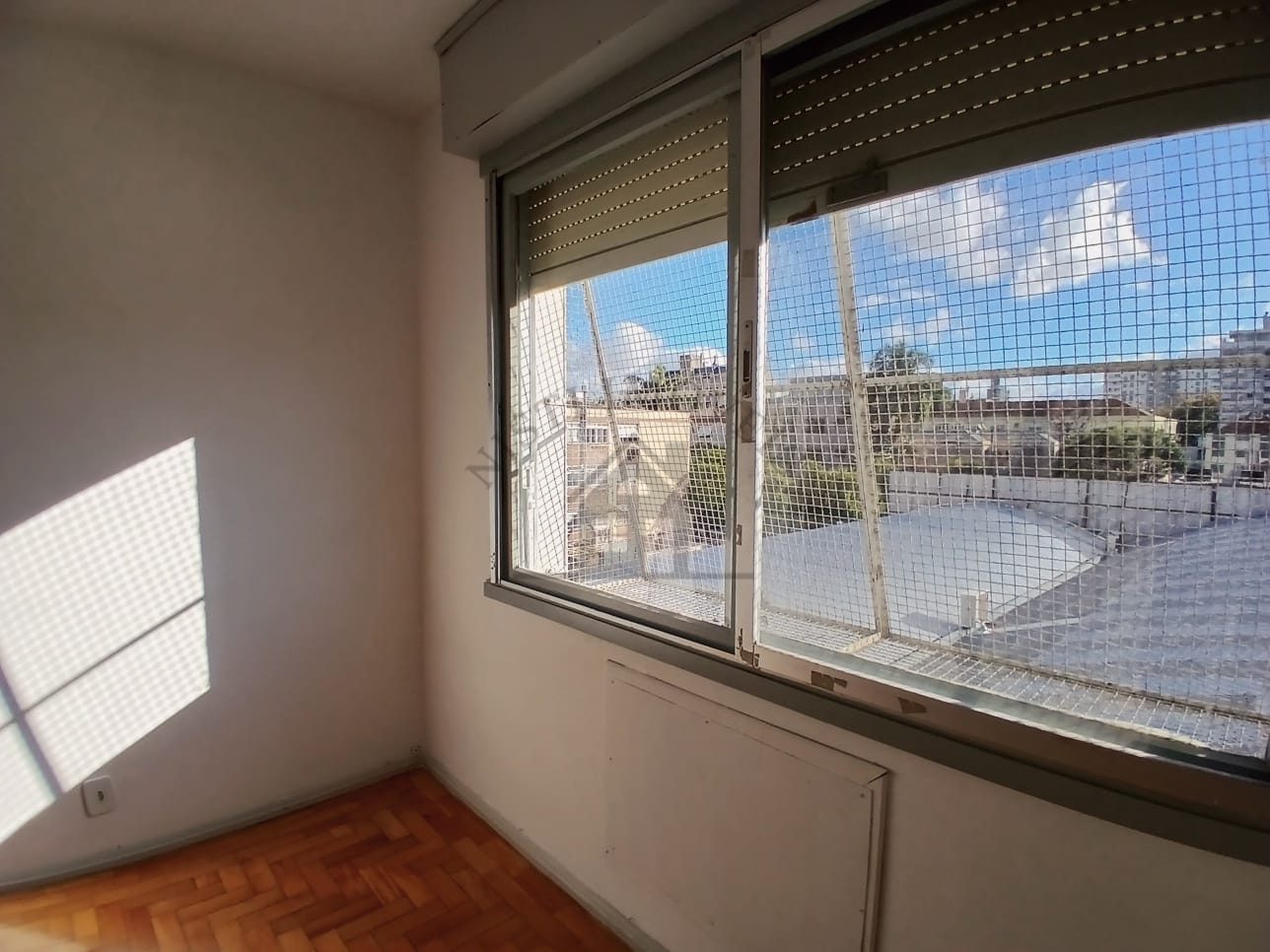 Apartamento 2 quartos para Venda no bairro Vila Ipiranga em Porto Alegre