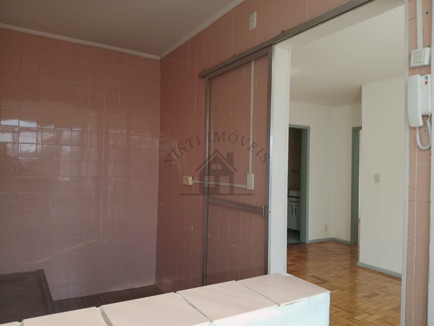 Apartamento 2 quartos para Venda no bairro Vila Ipiranga em Porto Alegre