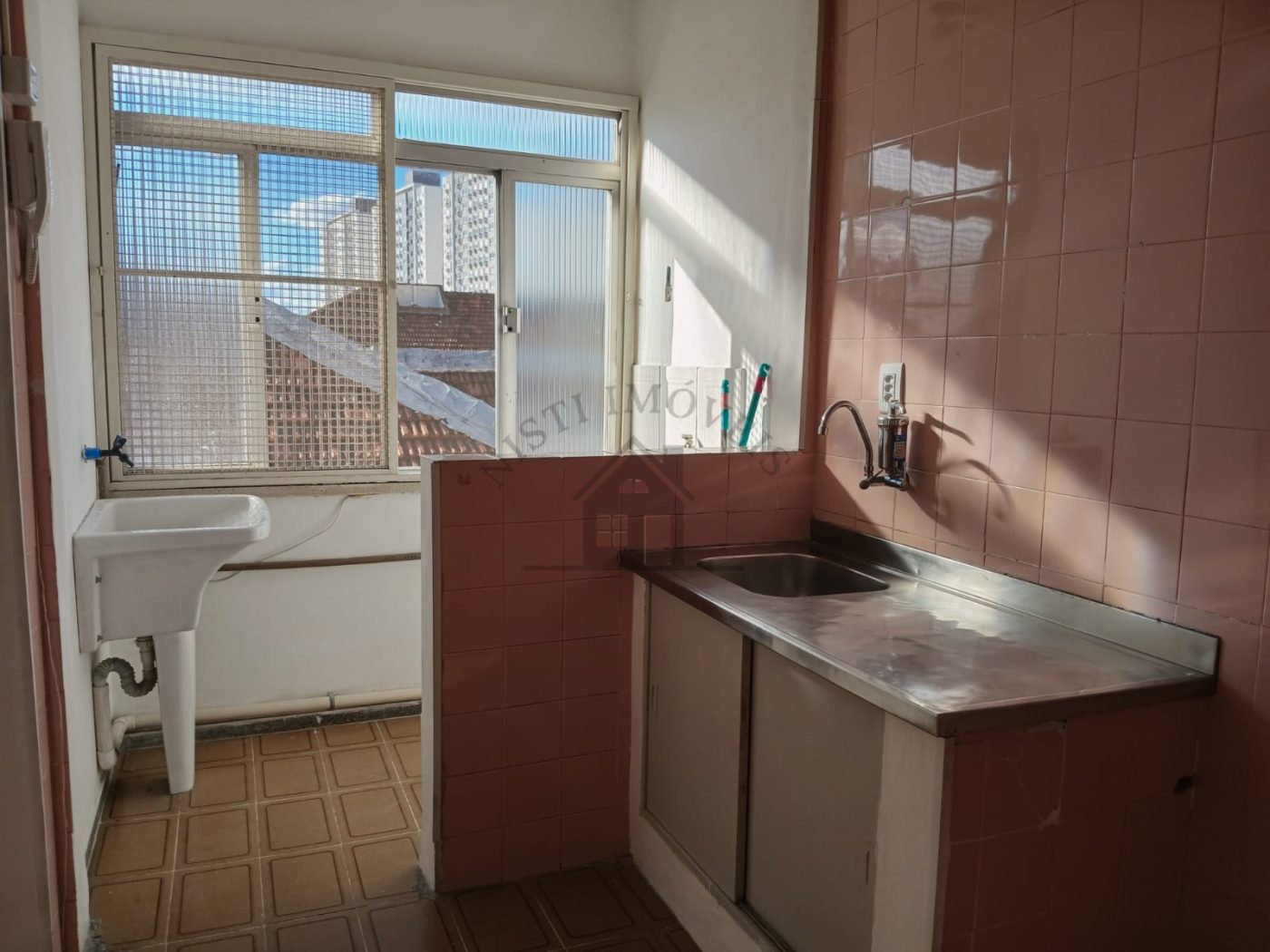 Apartamento 2 quartos para Venda no bairro Vila Ipiranga em Porto Alegre