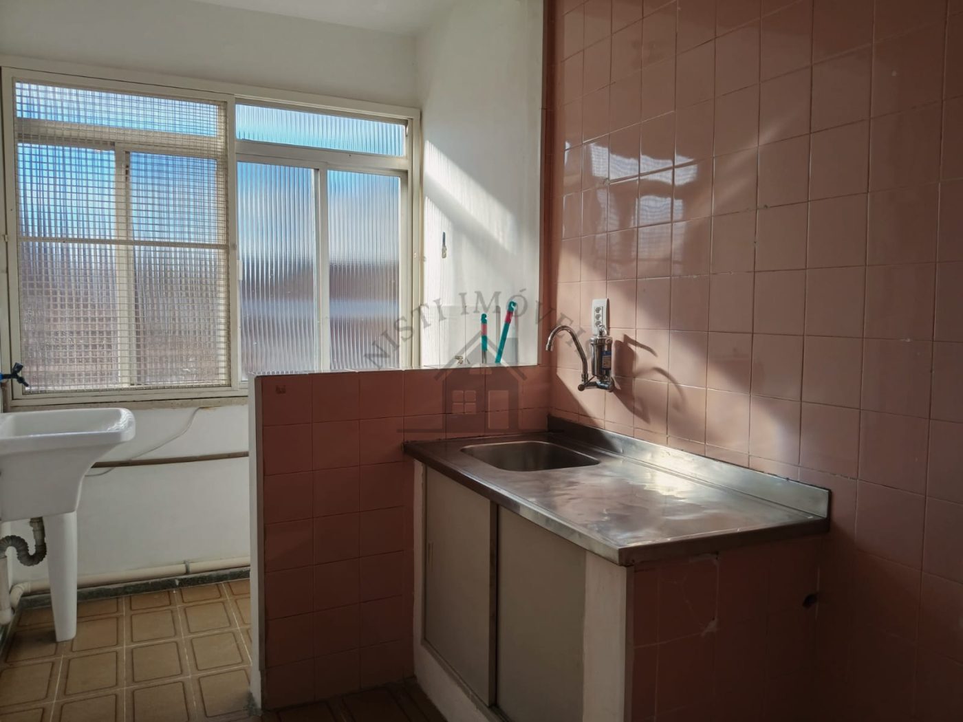 Apartamento 2 quartos para Venda no bairro Vila Ipiranga em Porto Alegre