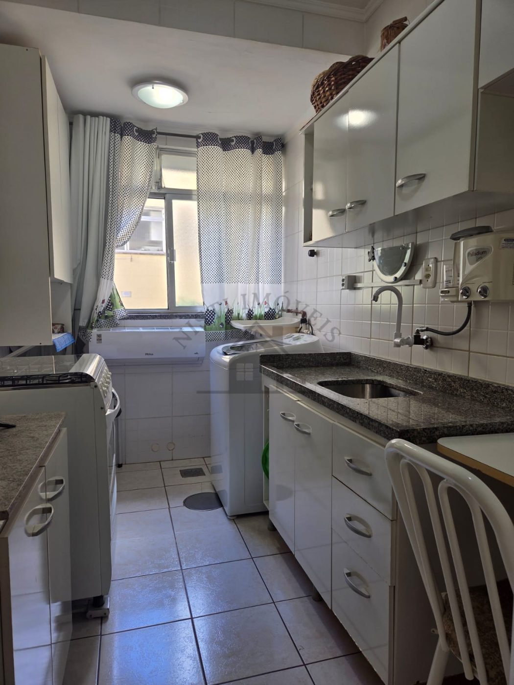 Apartamento 1 quarto para Venda no bairro Vila Ipiranga em Porto Alegre