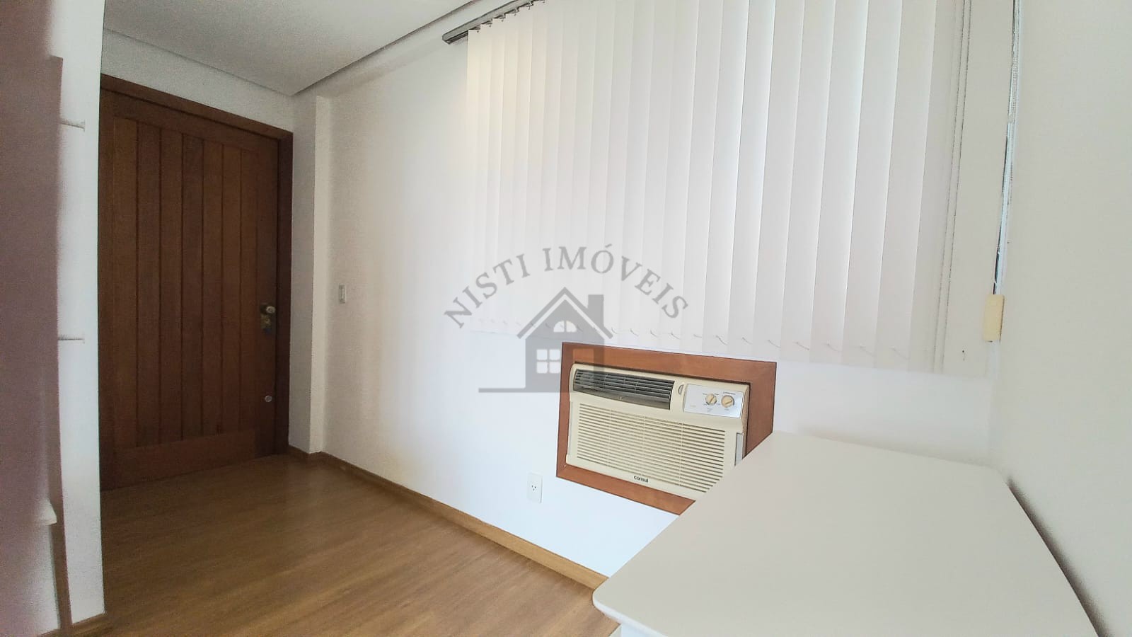 SALA COMERCIAL - BAIRRO NOBRE DE PORTO ALEGRE