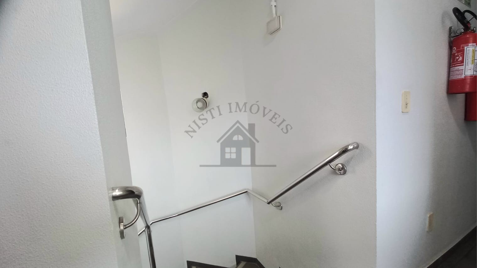 SALA COMERCIAL - BAIRRO NOBRE DE PORTO ALEGRE