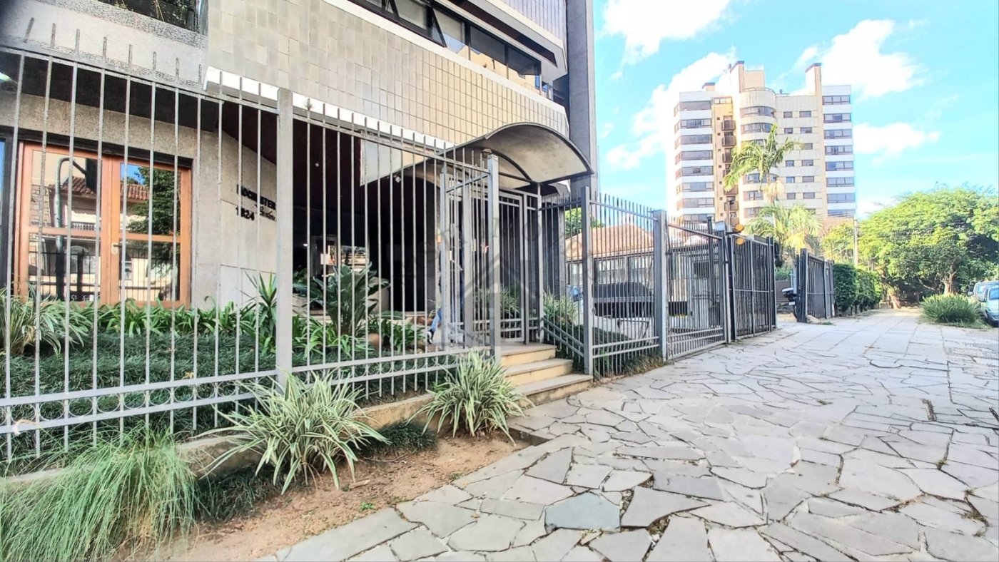 SALA COMERCIAL - BAIRRO NOBRE DE PORTO ALEGRE