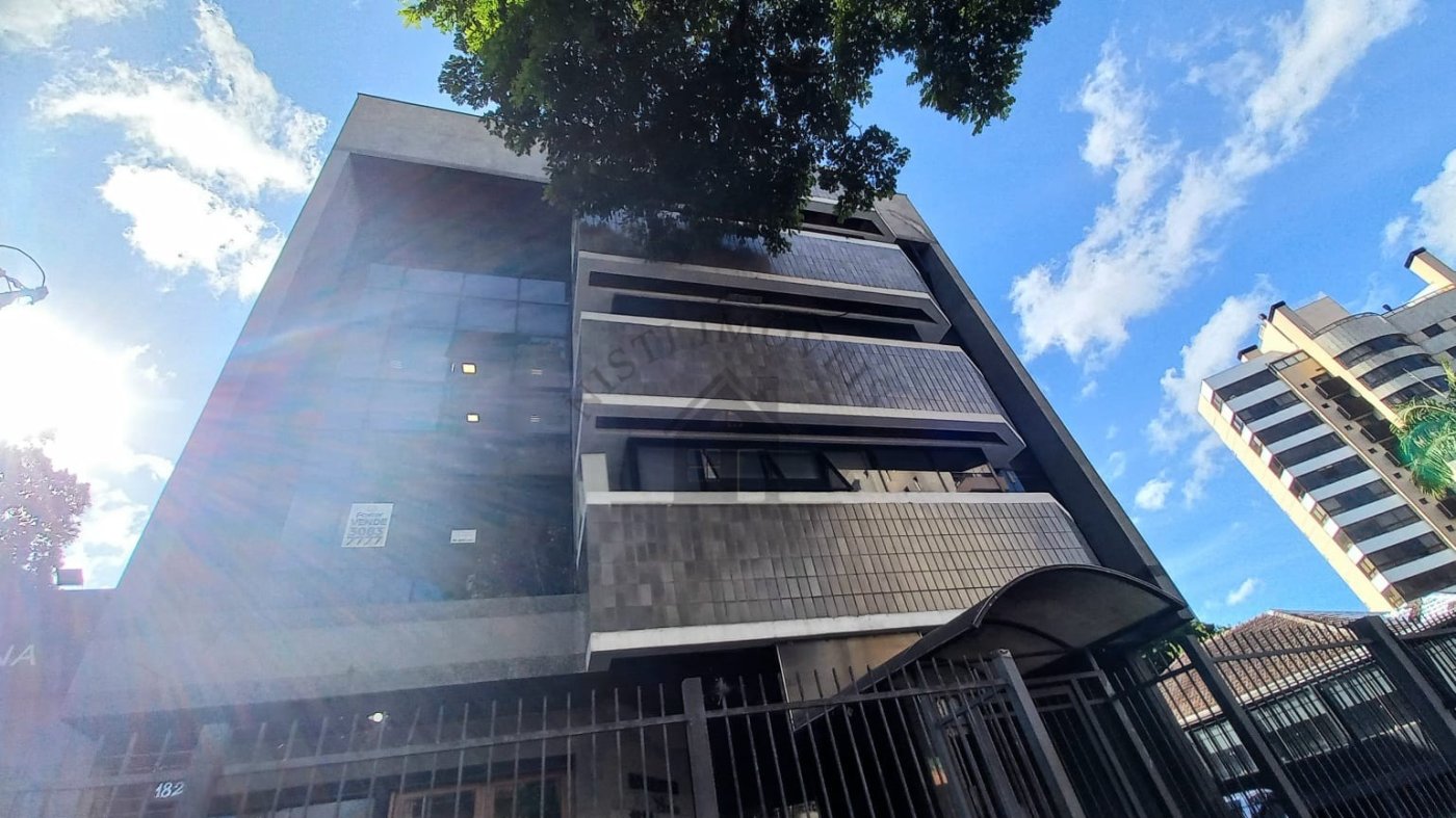 SALA COMERCIAL - BAIRRO NOBRE DE PORTO ALEGRE
