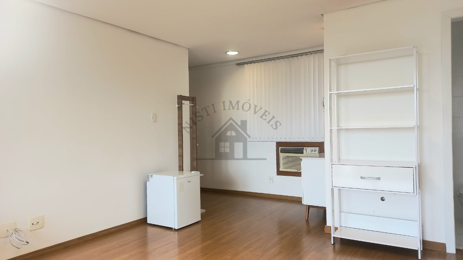 SALA COMERCIAL - BAIRRO NOBRE DE PORTO ALEGRE