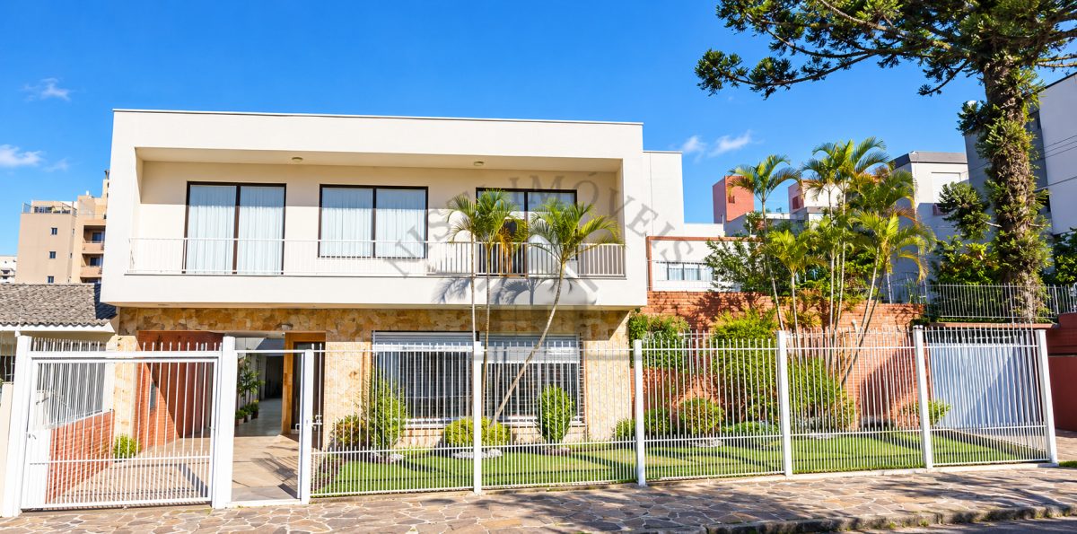Casa 6 quartos para Venda no bairro Jardim São Pedro em Porto Alegre