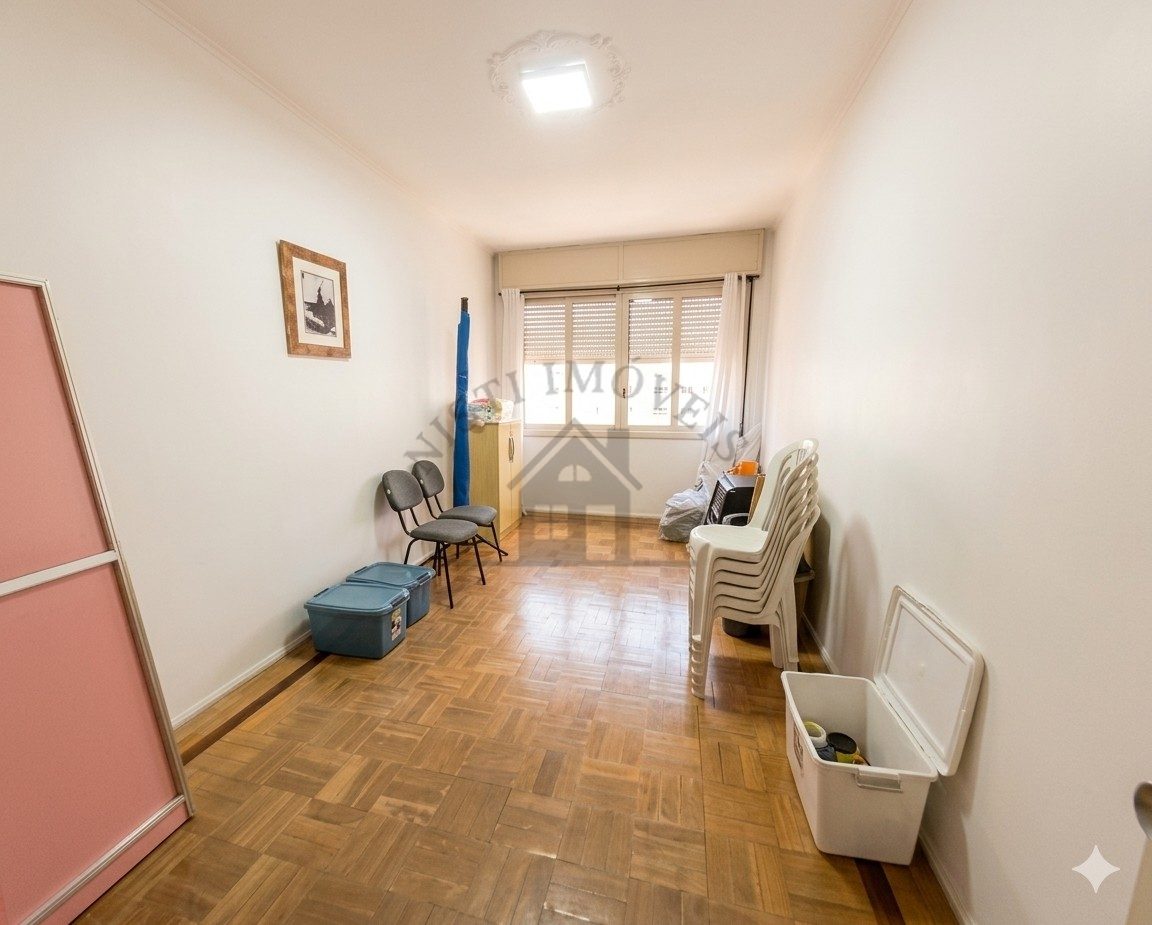 Casa 6 quartos para Venda no bairro Jardim São Pedro em Porto Alegre