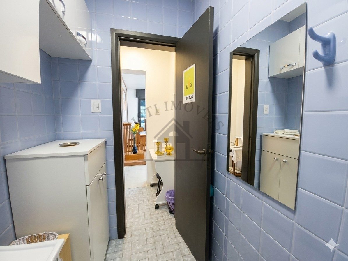 Casa 6 quartos para Venda no bairro Jardim São Pedro em Porto Alegre