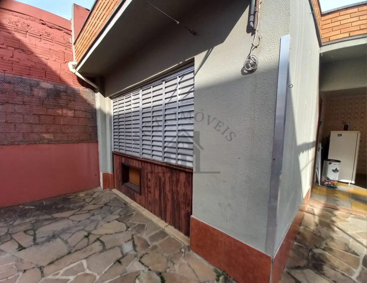 Casa 6 quartos para Venda no bairro Jardim São Pedro em Porto Alegre