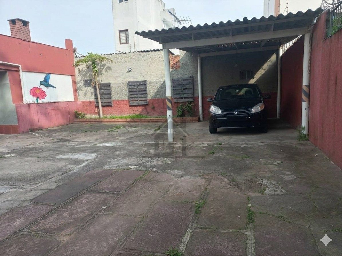 Casa 6 quartos para Venda no bairro Jardim São Pedro em Porto Alegre