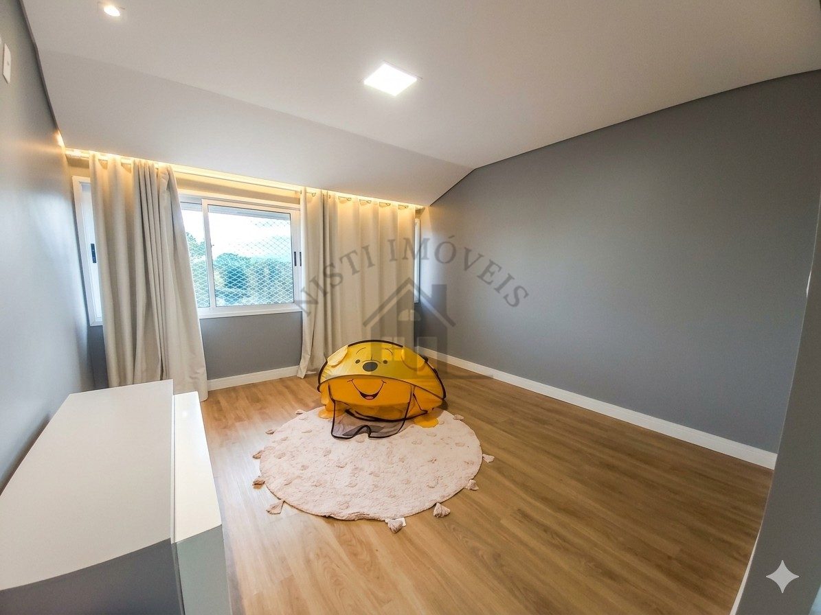 Casa 4 quartos para Venda no bairro Jardim Itu em Porto Alegre
