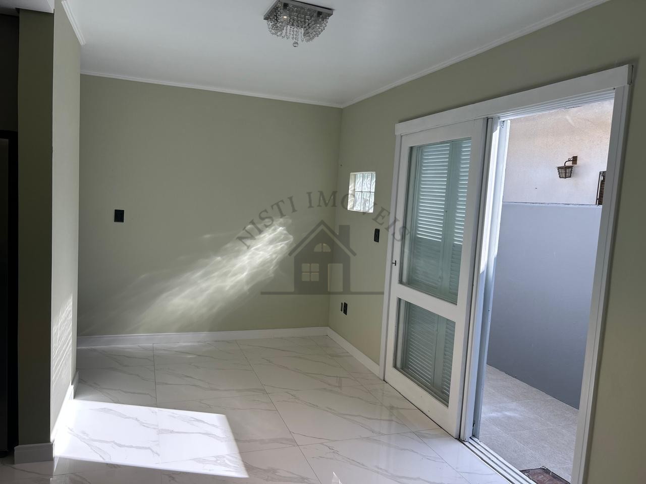 CASA 3 DORMITÓRIOS - GARAGEM 4 CARROS - JARDIM LINDÓIA - PORTO ALEGRE/RS