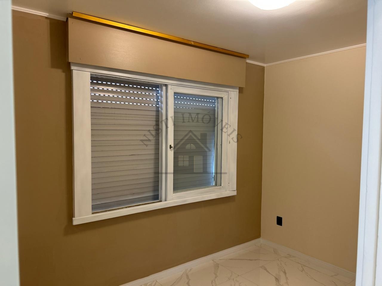 CASA 3 DORMITÓRIOS - GARAGEM 4 CARROS - JARDIM LINDÓIA - PORTO ALEGRE/RS