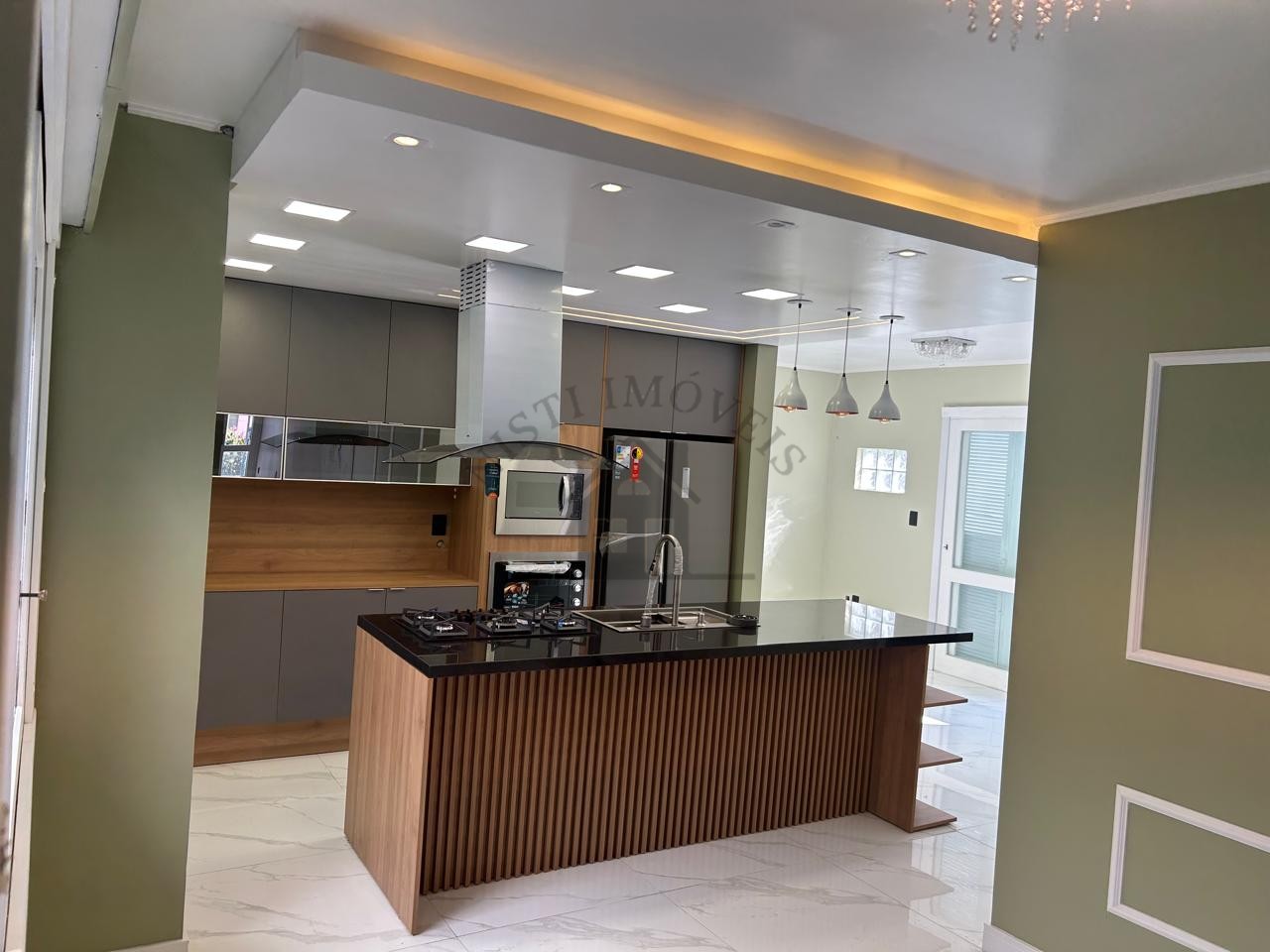 CASA 3 DORMITÓRIOS - GARAGEM 4 CARROS - JARDIM LINDÓIA - PORTO ALEGRE/RS