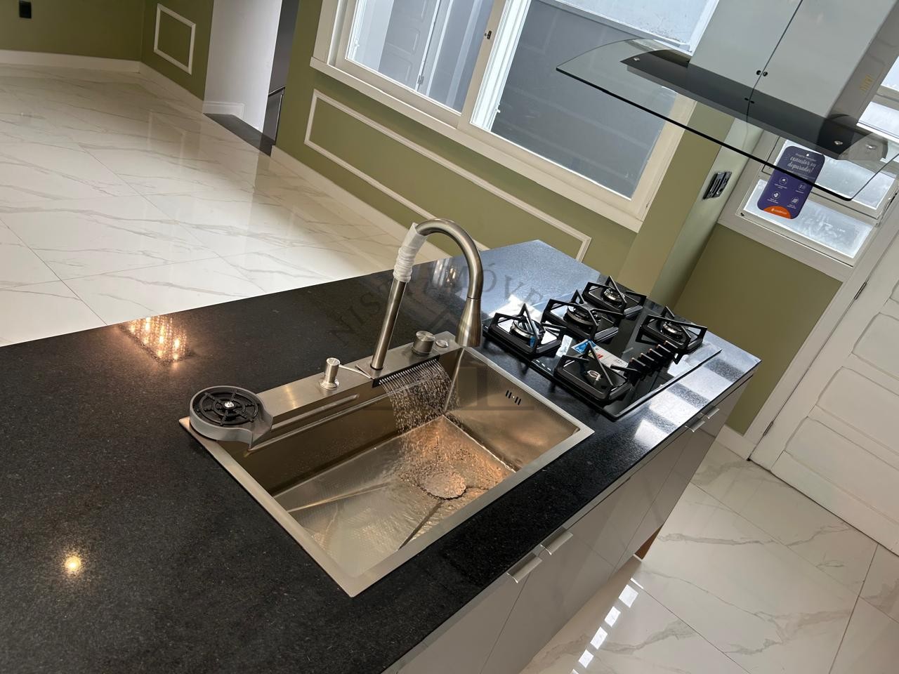 CASA 3 DORMITÓRIOS - GARAGEM 4 CARROS - JARDIM LINDÓIA - PORTO ALEGRE/RS