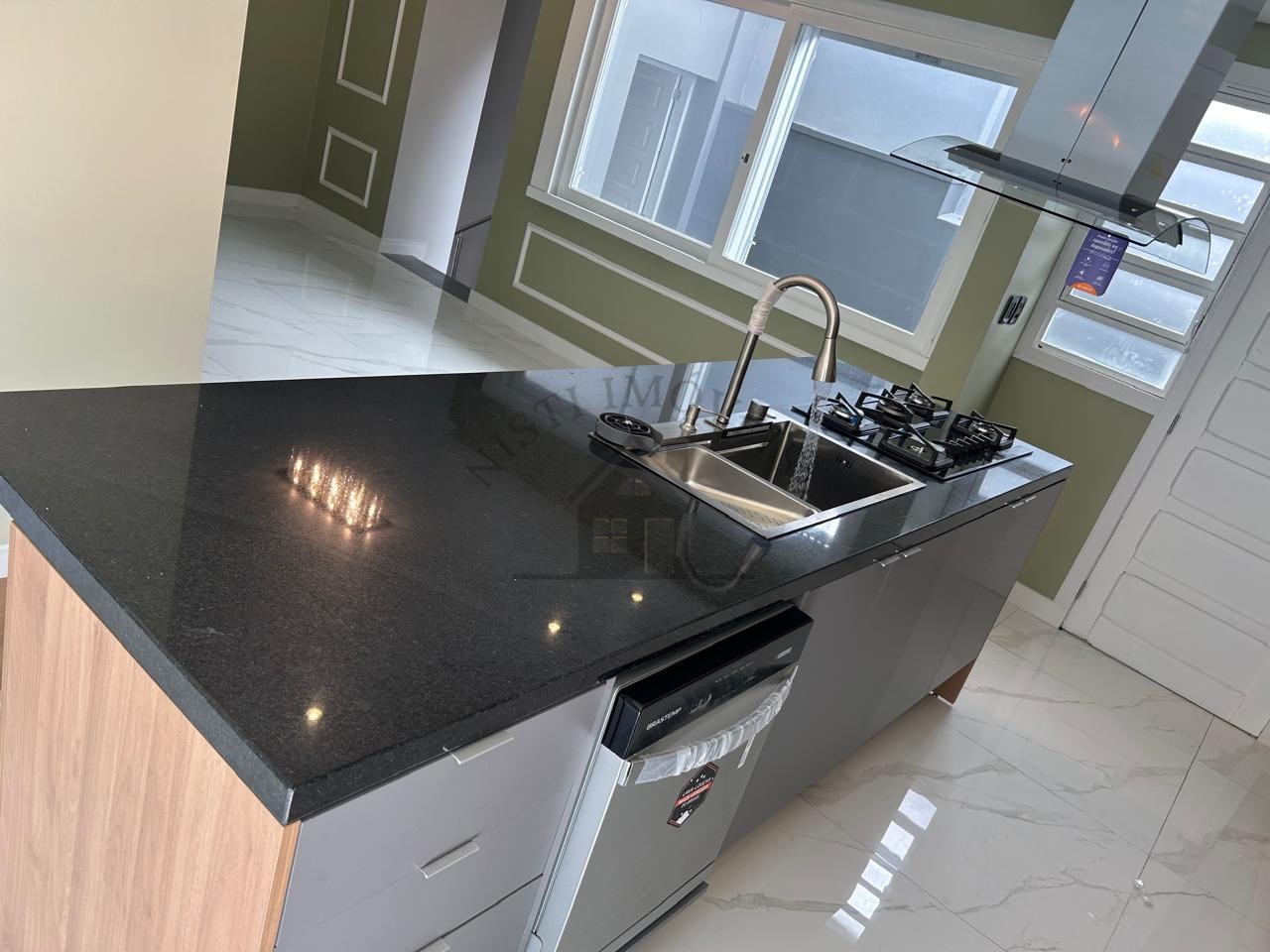 CASA 3 DORMITÓRIOS - GARAGEM 4 CARROS - JARDIM LINDÓIA - PORTO ALEGRE/RS