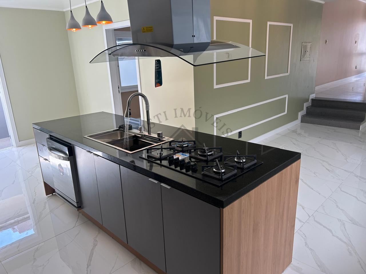 CASA 3 DORMITÓRIOS - GARAGEM 4 CARROS - JARDIM LINDÓIA - PORTO ALEGRE/RS