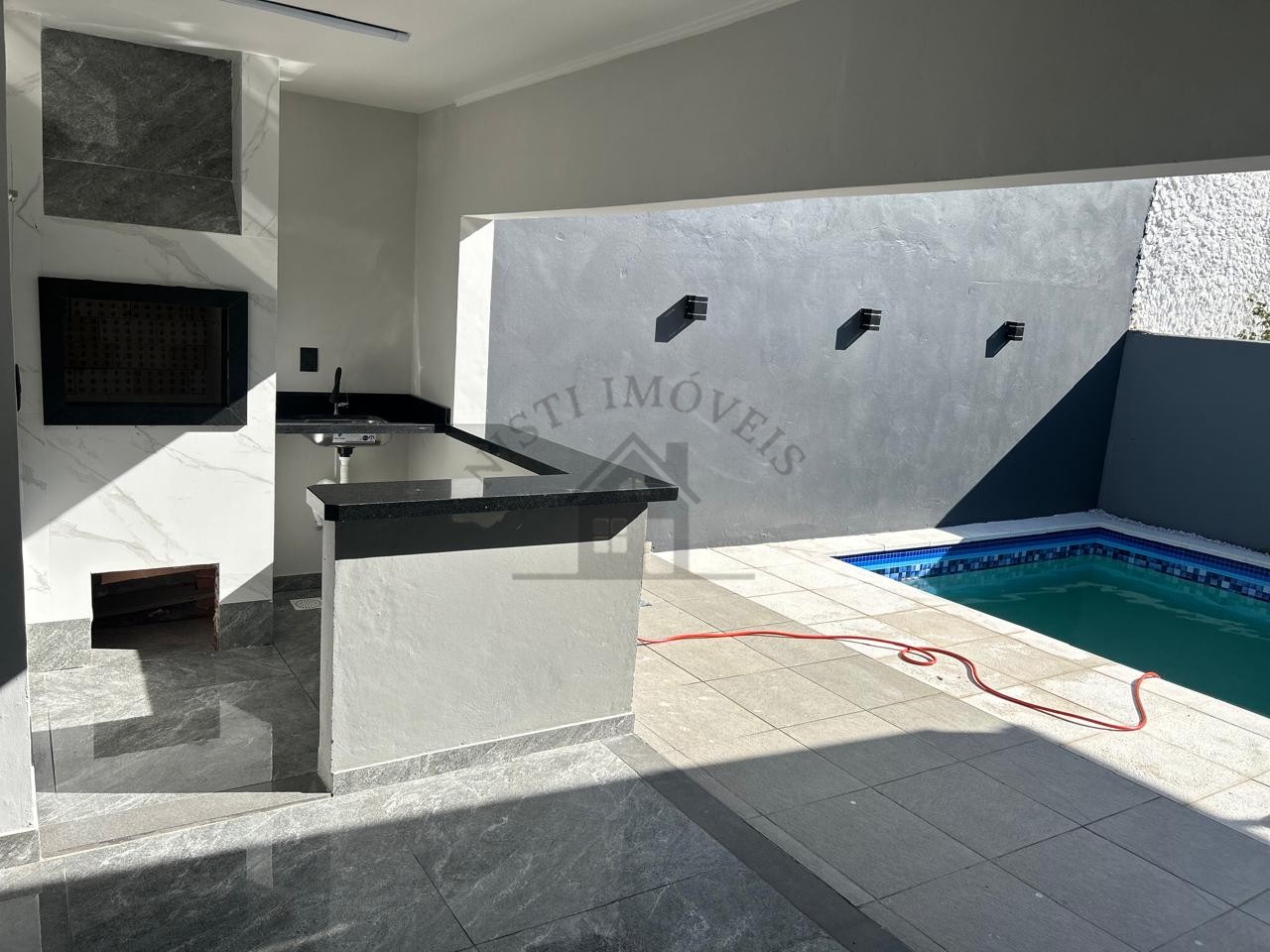 CASA 3 DORMITÓRIOS - GARAGEM 4 CARROS - JARDIM LINDÓIA - PORTO ALEGRE/RS