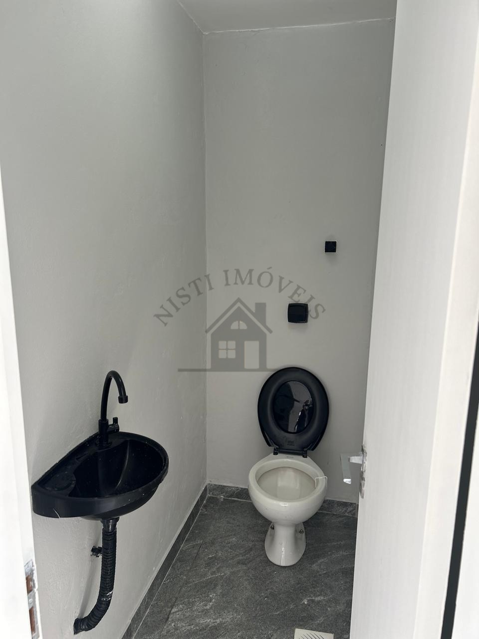 CASA 3 DORMITÓRIOS - GARAGEM 4 CARROS - JARDIM LINDÓIA - PORTO ALEGRE/RS